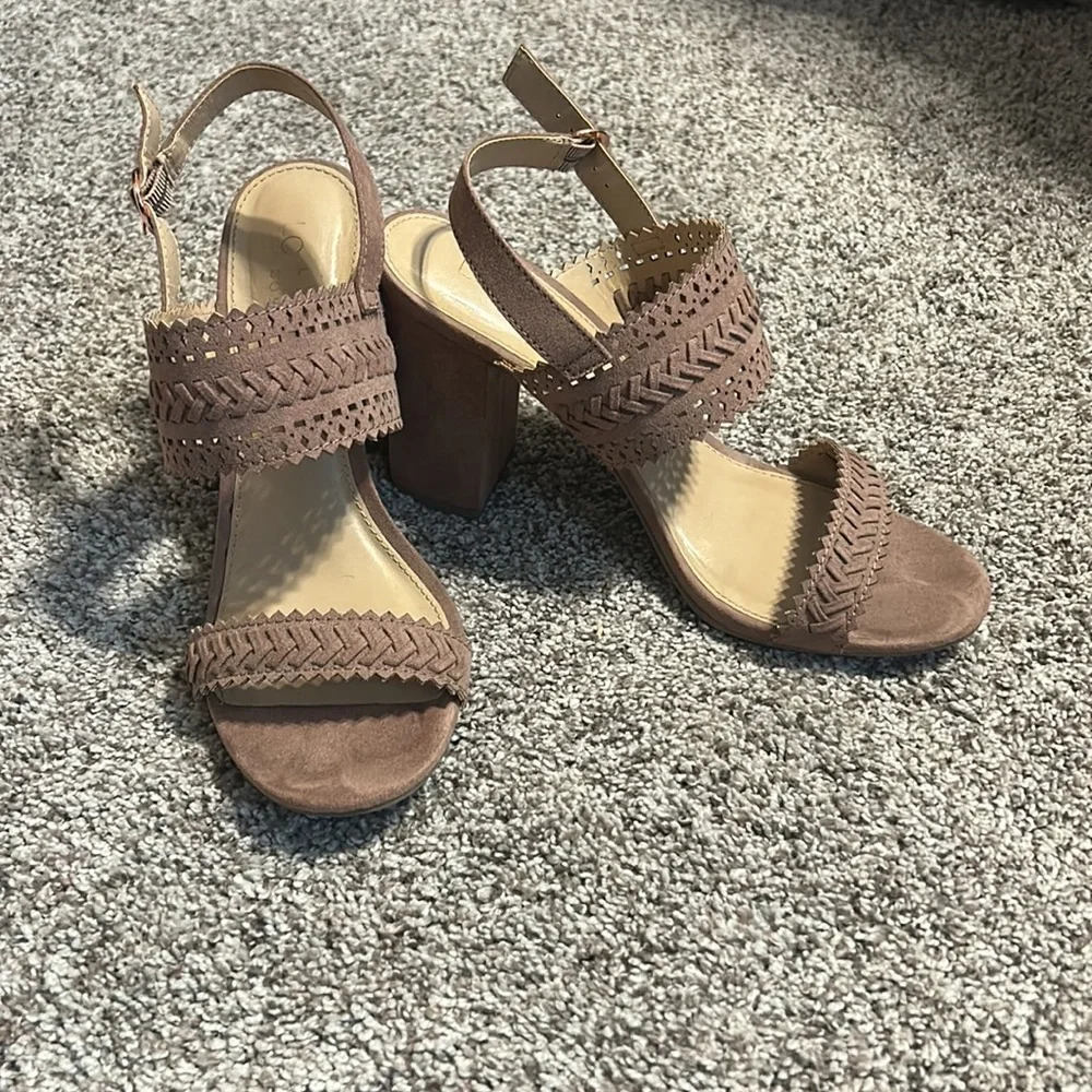 Vintage strapped dress shoe - Picture 2 of 4